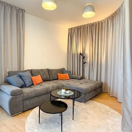 New With Free Garage Parking & Petrov Cathedral View Brünn (Brno)