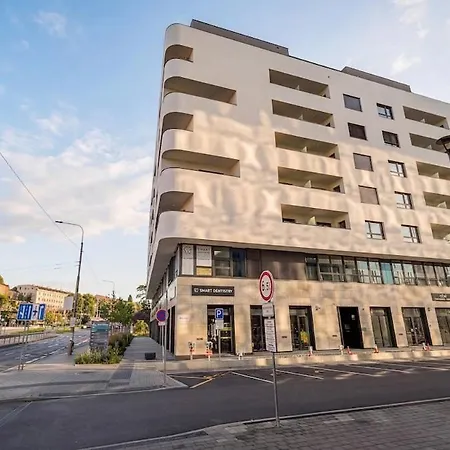 New With Free Garage Parking & Petrov Cathedral View *