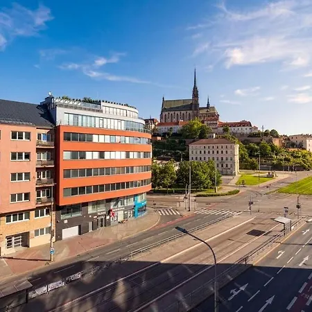 New With Free Garage Parking & Petrov Cathedral View Brünn (Brno)